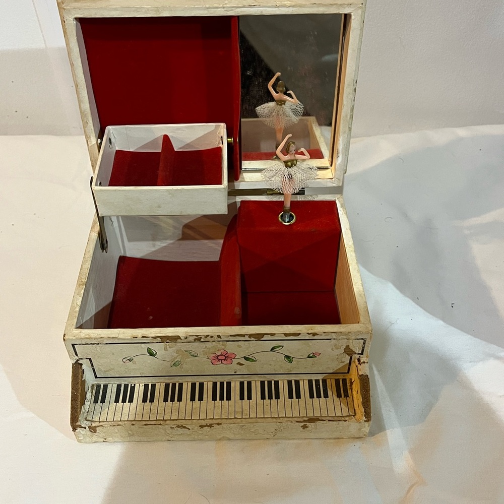 Vintage Music Box piano with ballerina.